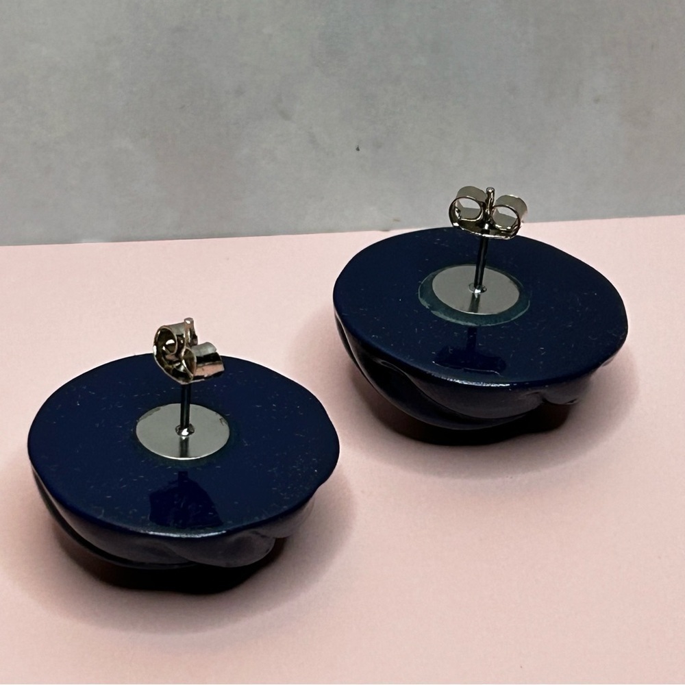 Vintage Navy Swirl Button Earrings - Picture 2 of 2